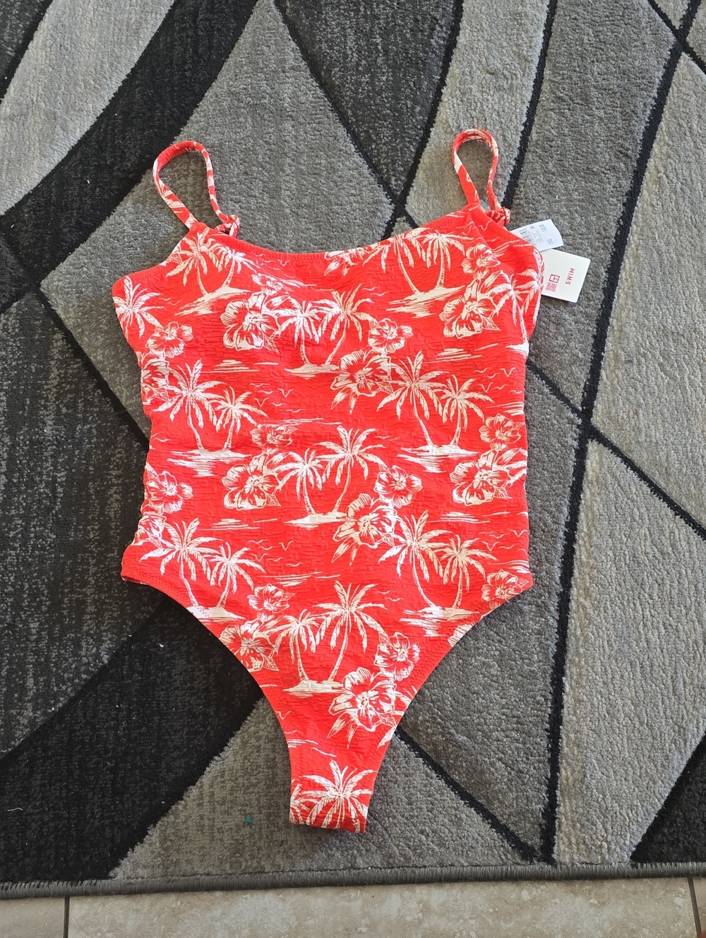 Roxy 1 Piece Sz Lg Nwt